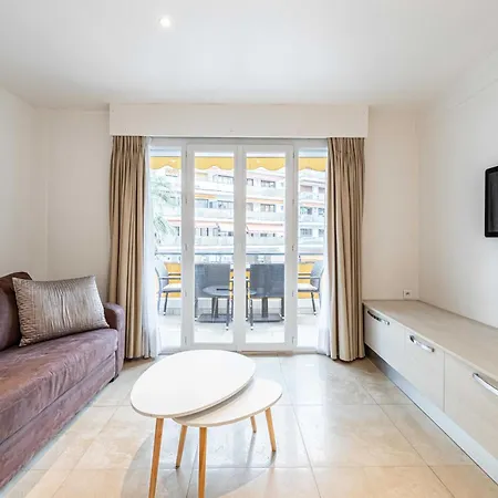 Modern A C 1br-4p With Balcony Apartment Cannes