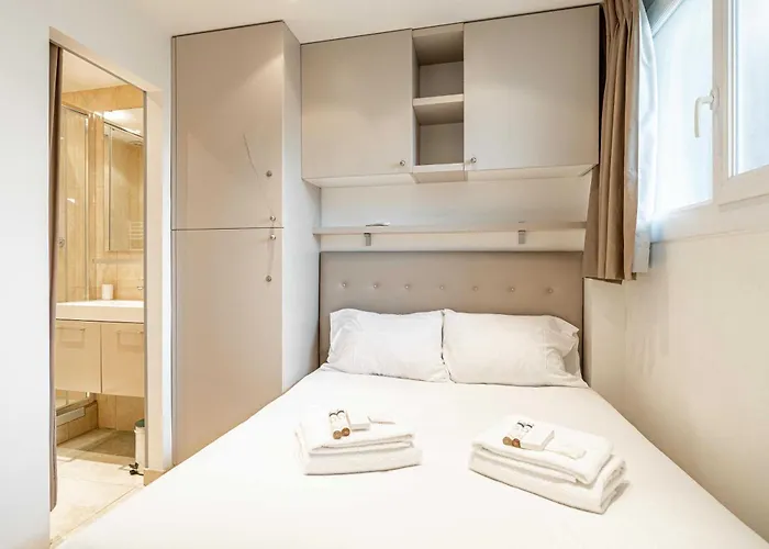 Modern A C 1br-4p With Balcony Apartment Cannes