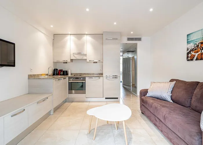 Apartment Modern A C 1br-4p With Balcony Cannes
