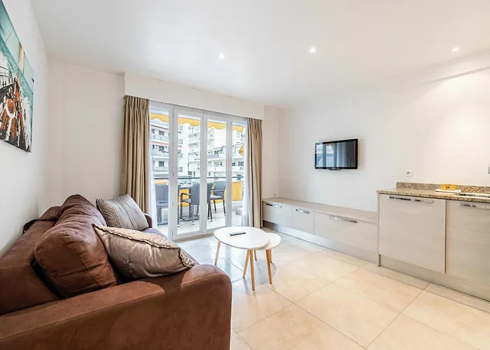 Modern A C 1br-4p With Balcony * Cannes