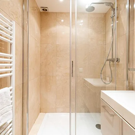 Modern A C 1br-4p With Balcony Apartament Cannes